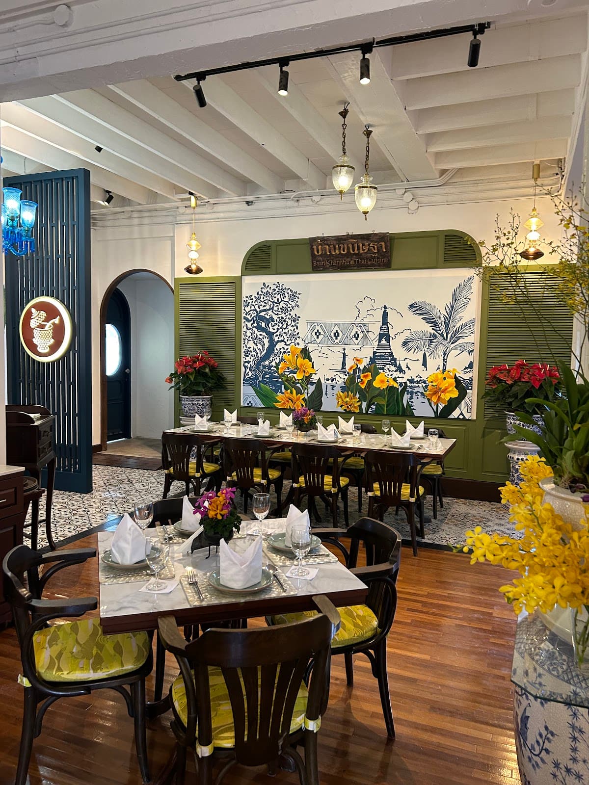 Baan Khanitha Thai Cuisine Sukhumvit 23 ā photo 1