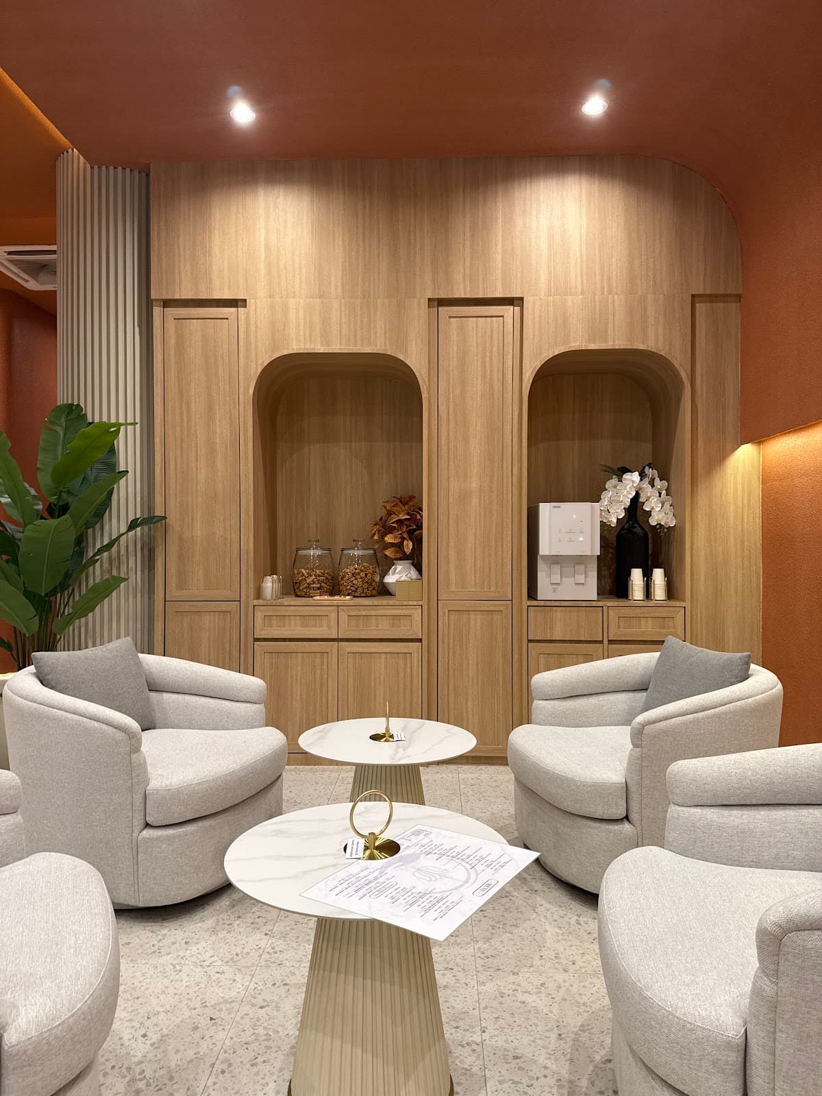 Wellcare Premium Massage - Silom — photo 1