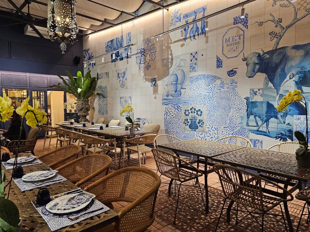 Met Cafe Bangkok — photo 1