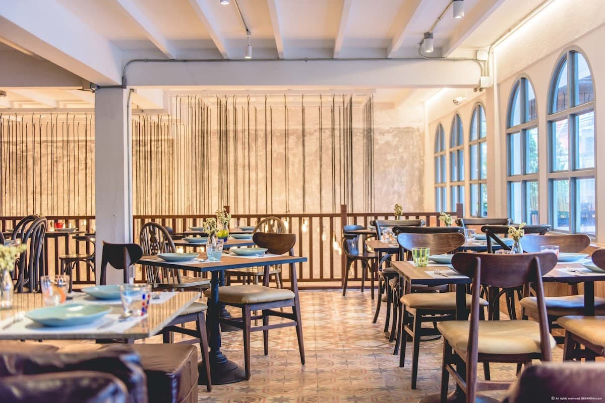 Charm Eatery and Bar — photo 1