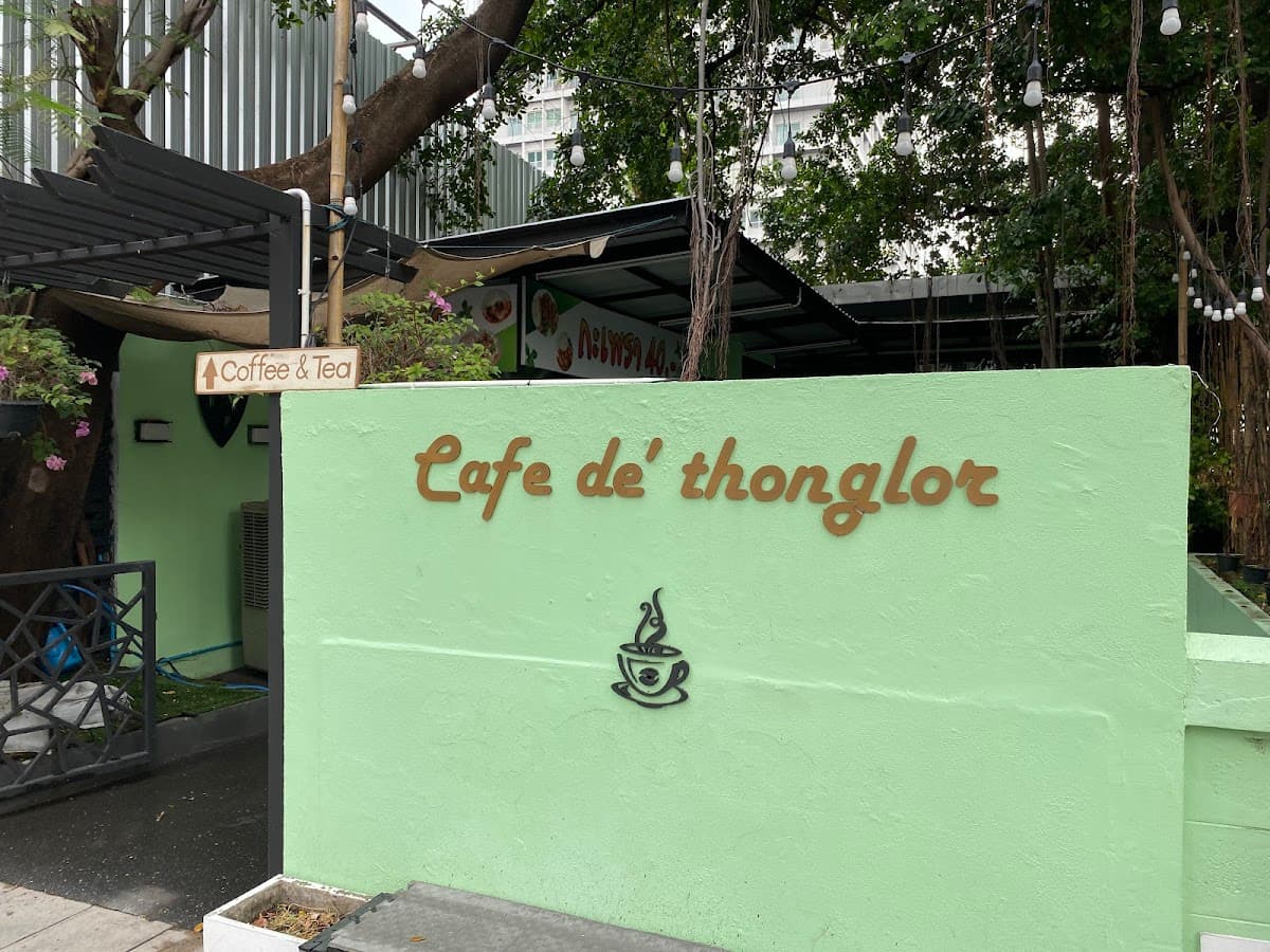 Cafe de’ thonglor — photo 1