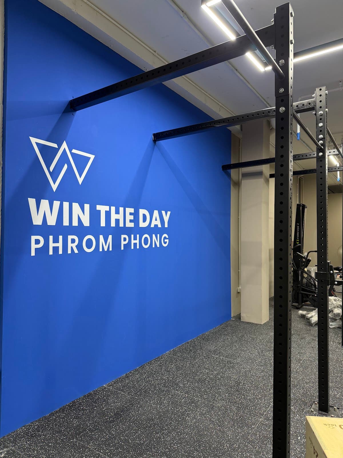 WIN THE DAY - PHROMPHONG — photo 1