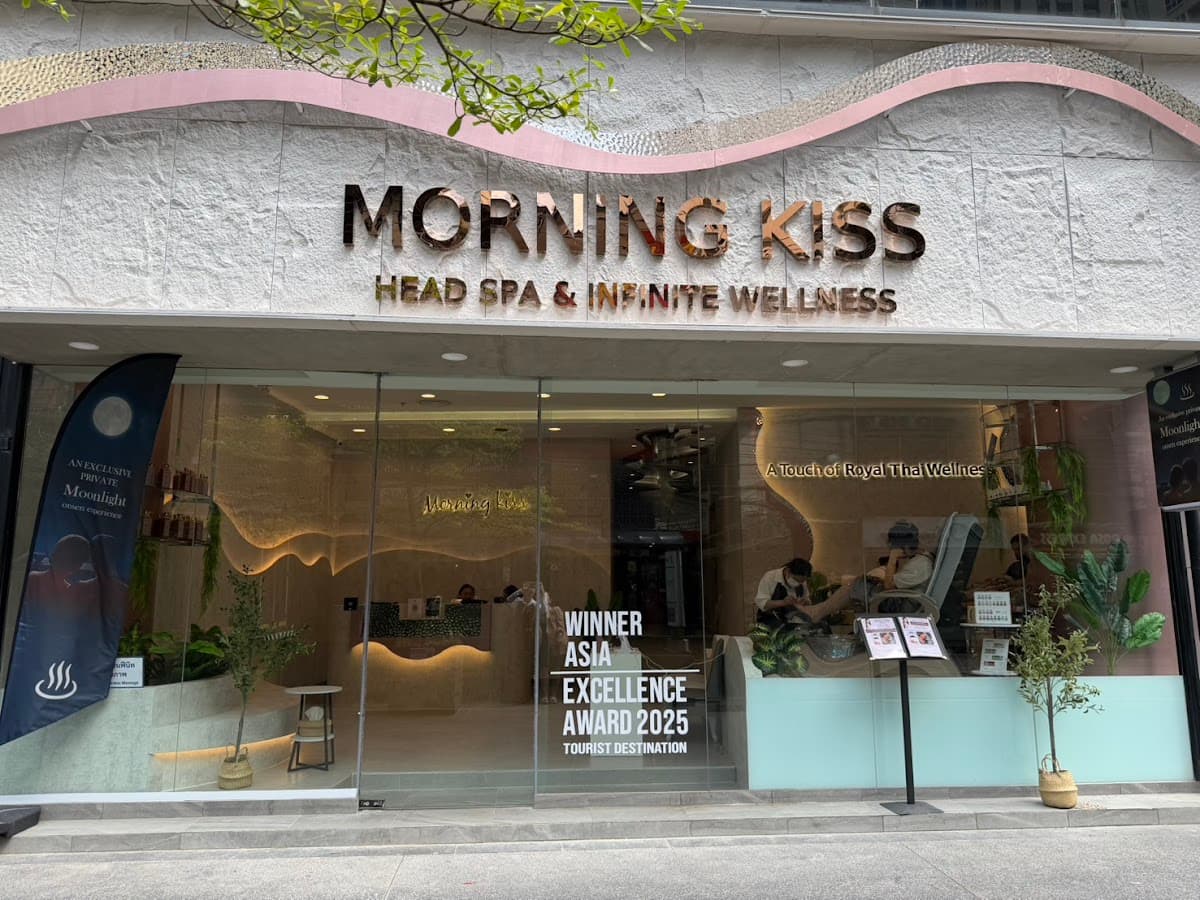 Morning Kiss Blissful Head Spa Private Onsen Bangkok Nail salon Manicure — photo 1