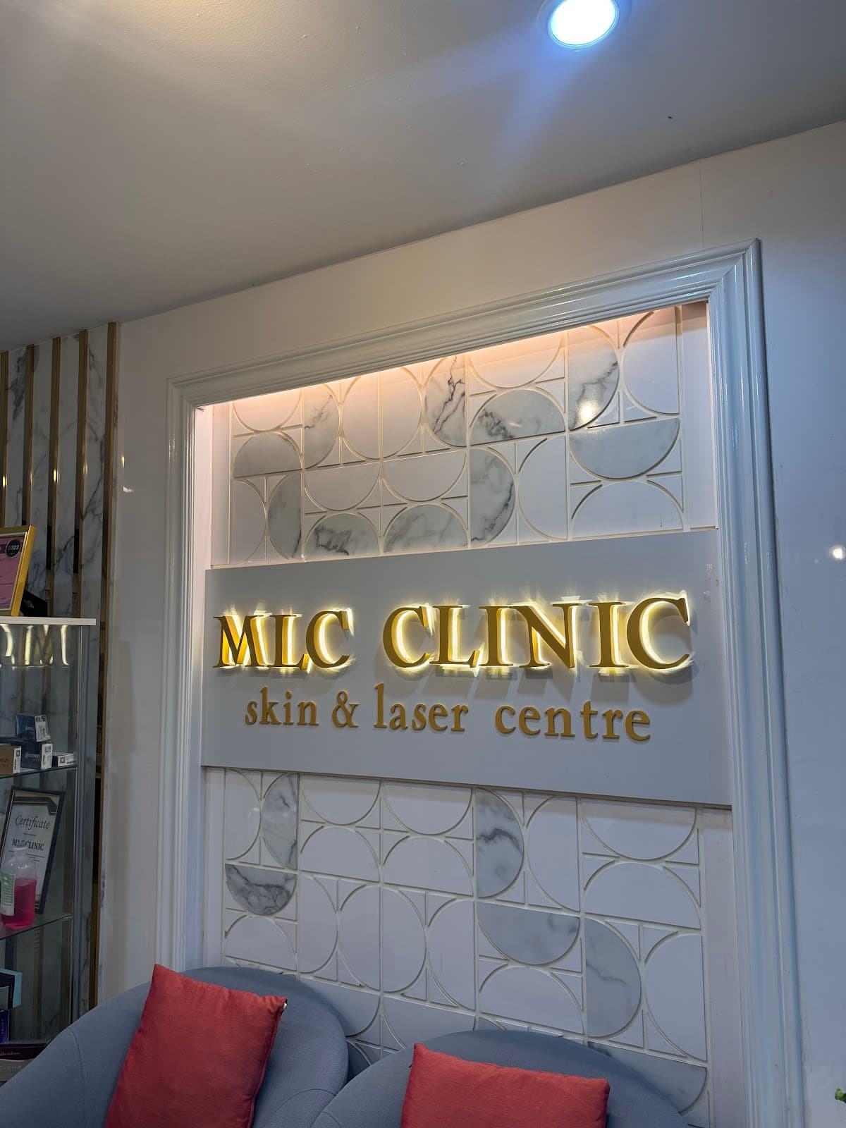 MLC Clinic สาขา Silom — photo 1