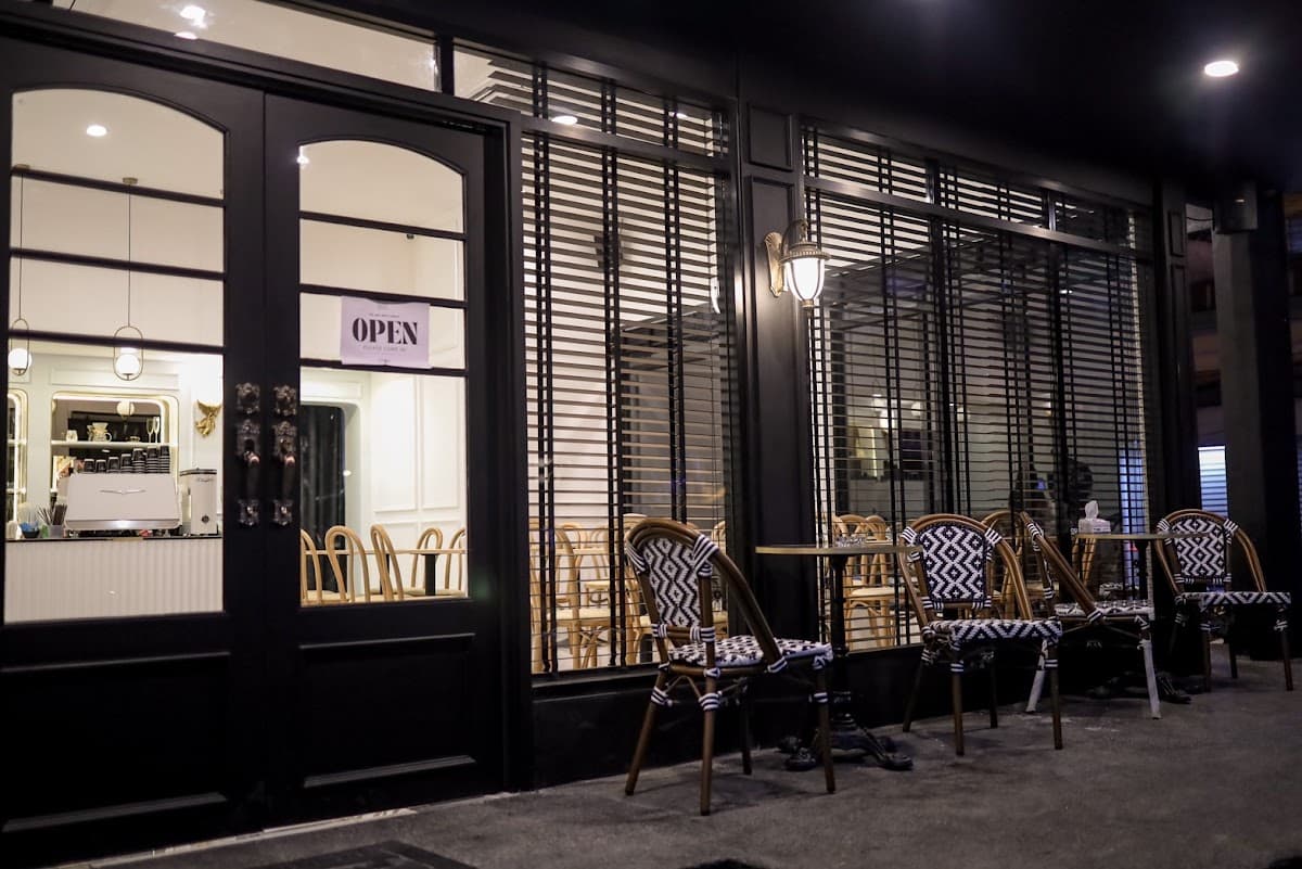 Hungry's Restaurant — photo 1