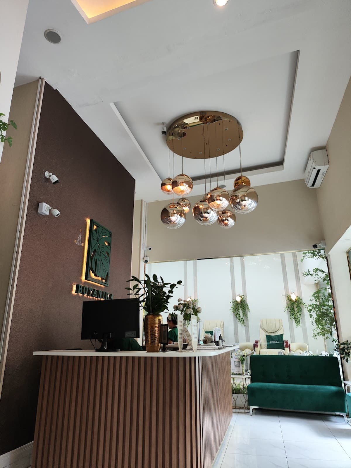Botanika Nails & Beauty - Silom — photo 1