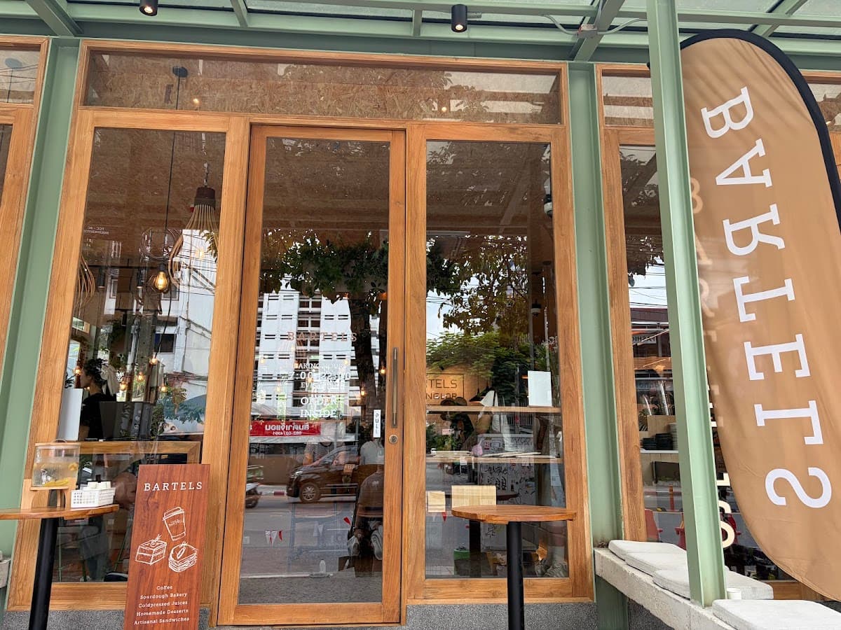 BARTELS Thonglor - Sourdough Sandwiches, Coffee & Juicery — photo 1