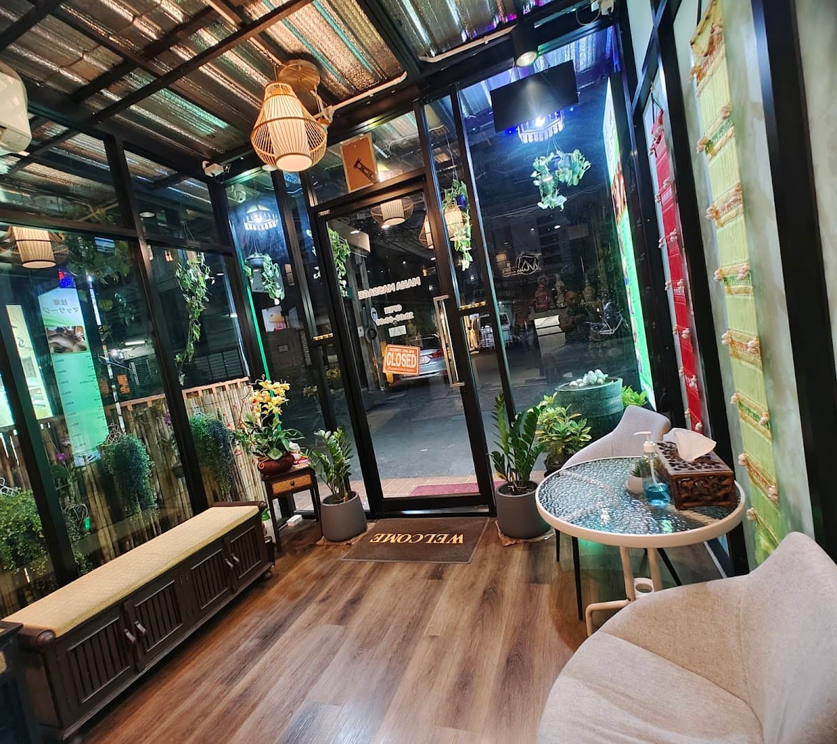 MAHA Massage - Silom — photo 1