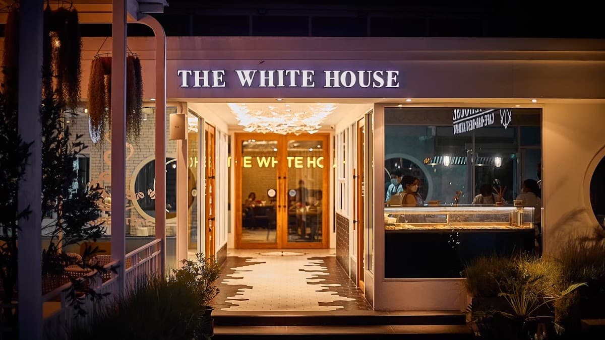 The White House Bangkok — photo 1