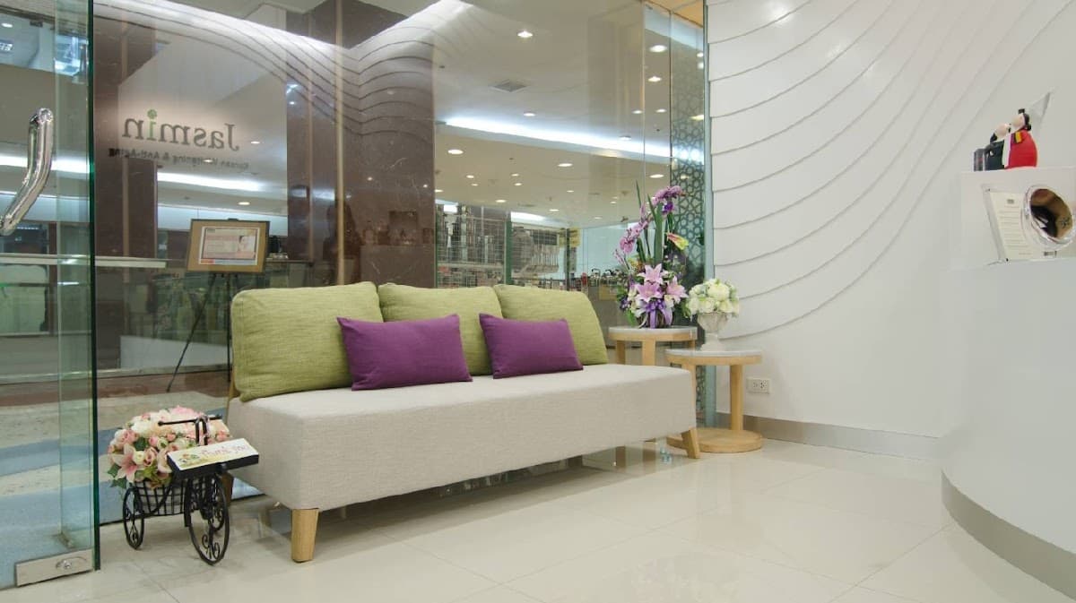 Jasmin Spa & Beauty (Face & Body treatment) — photo 1