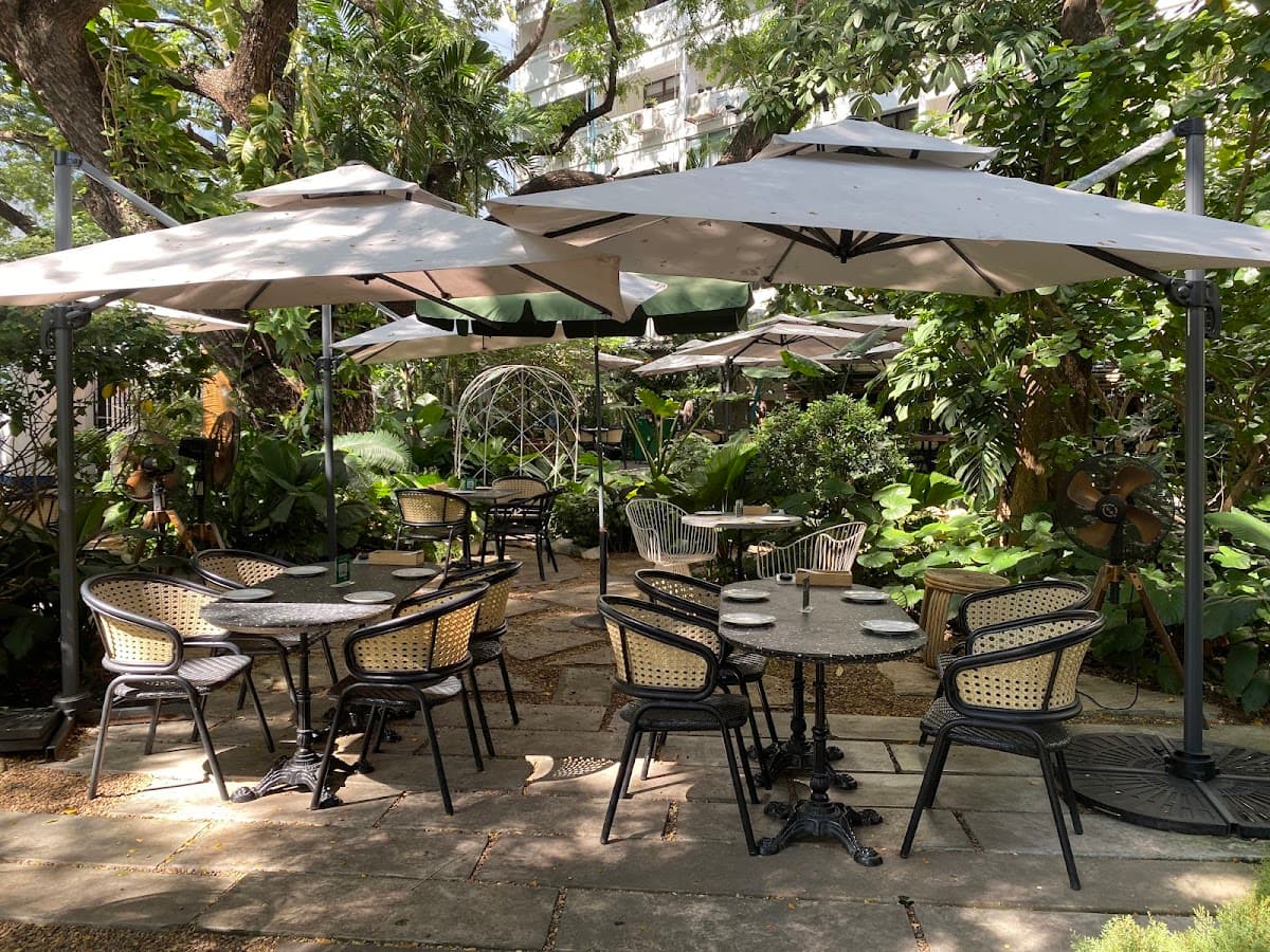 Fran's Sathorn — photo 1