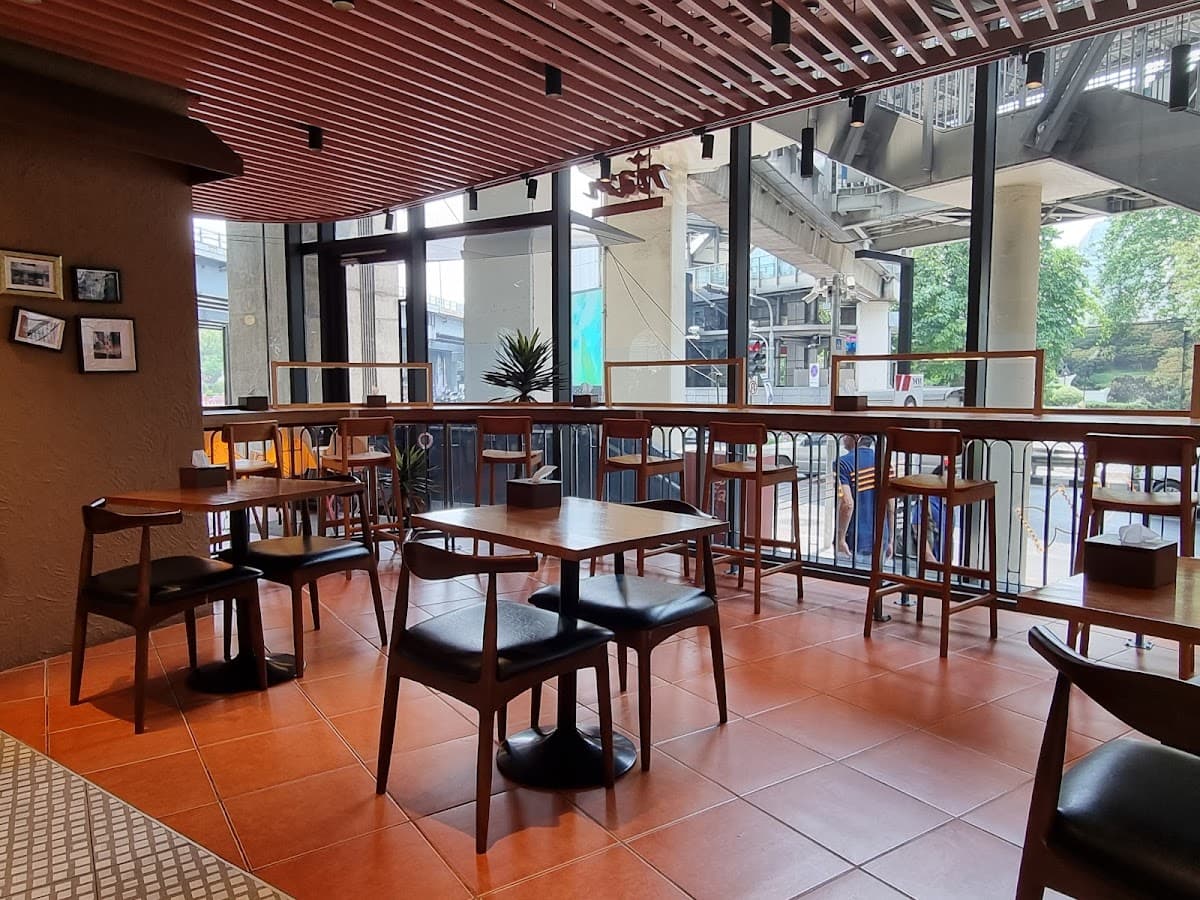 Ñamñam Pasta and Tapas Silom Edge — photo 1