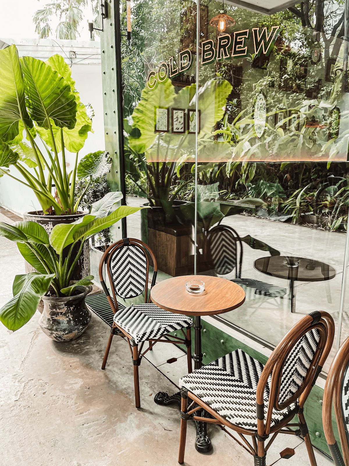 Thea Cafe — photo 1