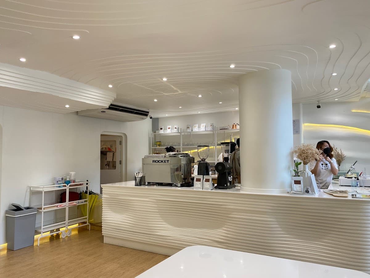 Flat+White cafe — photo 1