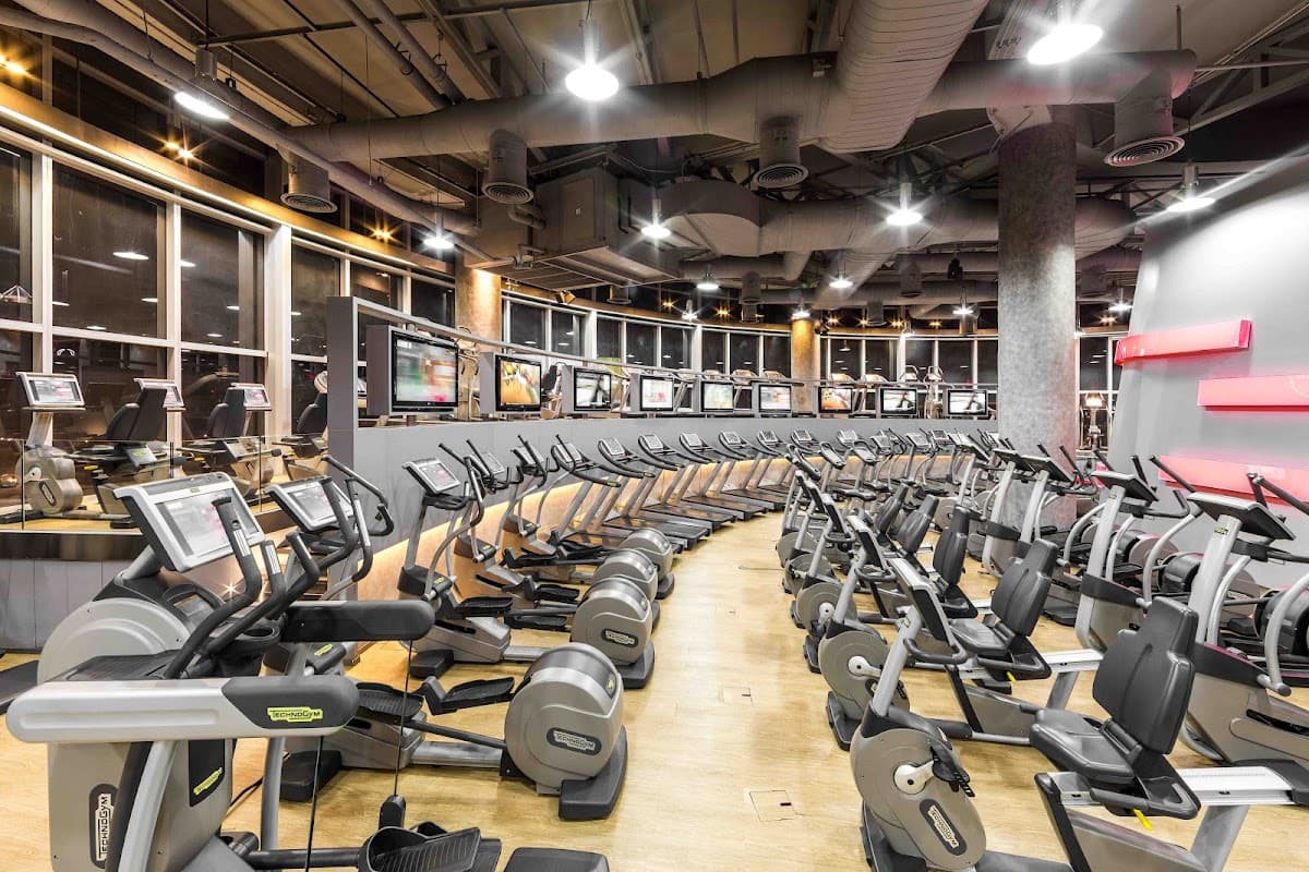 Fitness First - Platinum Q House Lumpini — photo 1