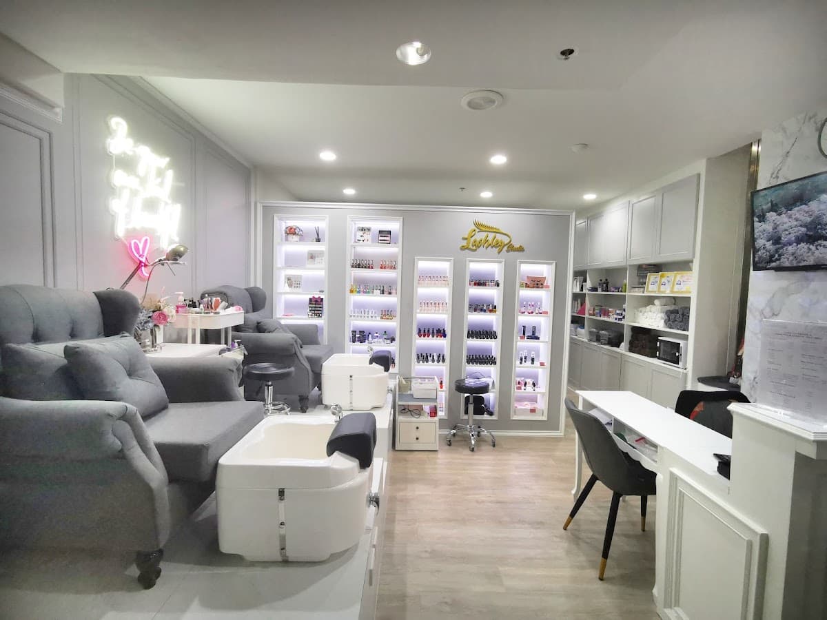 Lashley Studio | Lash & Brow Thonglor — photo 1