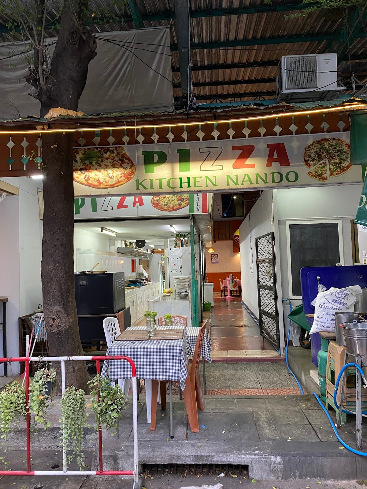 Nando Kitchen — photo 1