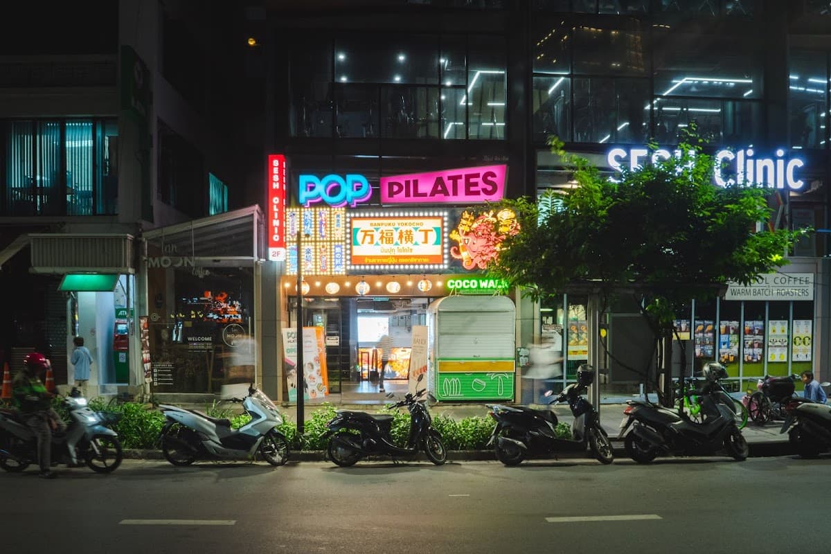 Banpuku Yokocho Silom
