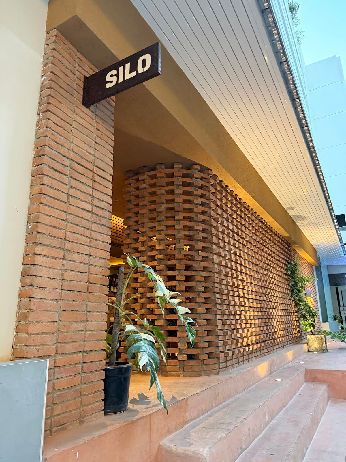Silo — photo 1