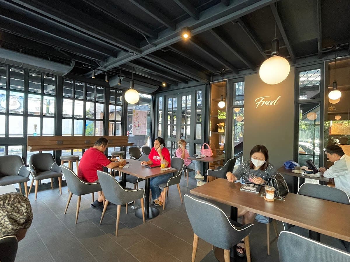 Fred Thonglor — photo 1