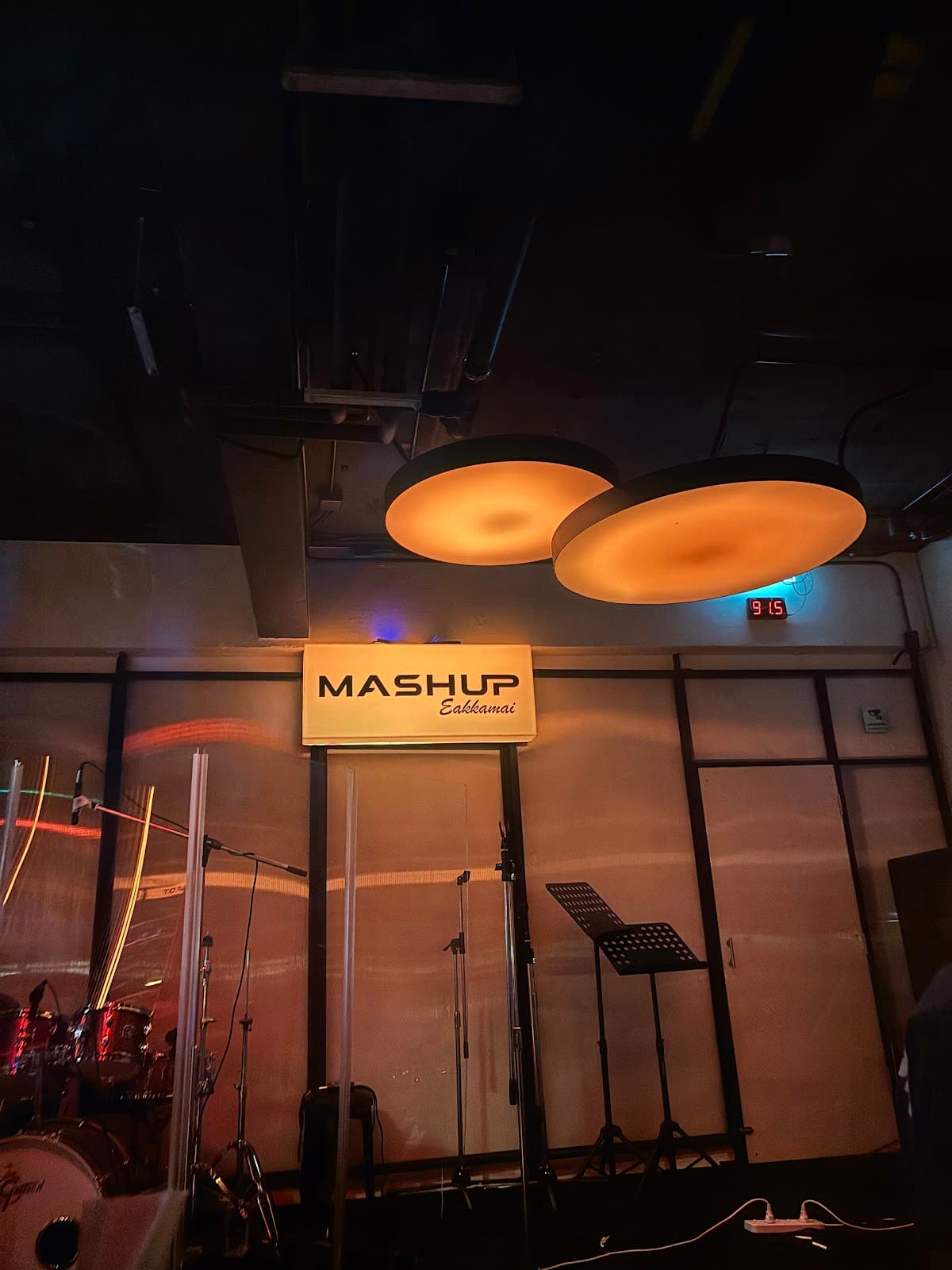 mashup ekkamai